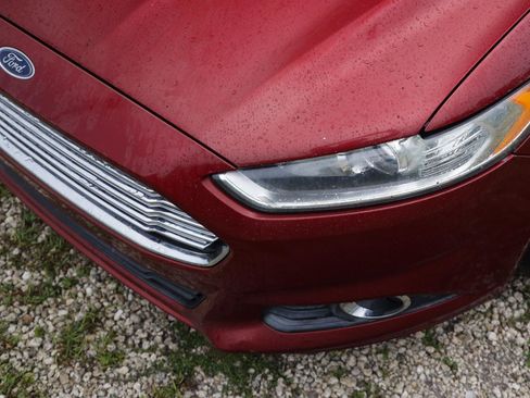 Used 2013 Ford Fusion SE FWD image 25