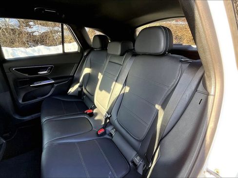 Used 2026 Mercedes-Benz GLC 300 4MATIC image 28