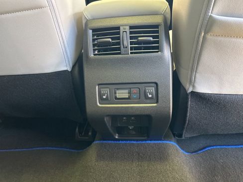 New 2025 Mitsubishi Outlander SEL image 28