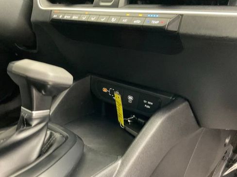 Used 2025 Kia K4 FWD image 17
