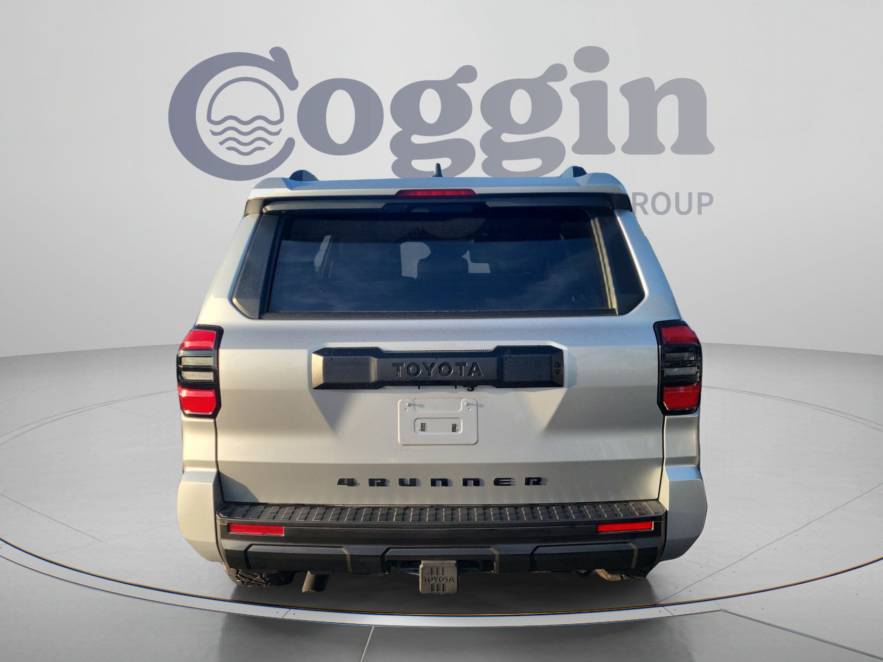 Used 2026 Toyota 4Runner SR5 AWD/4WD image 4