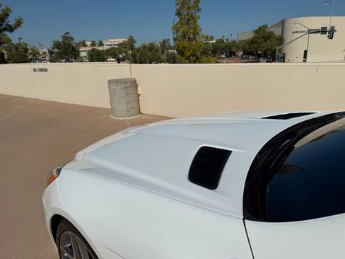 Used 2014 Mercedes-Benz SLK 250 w/ Premium Package image 9