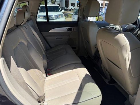 Used 2013 Lincoln MKX AWD image 17