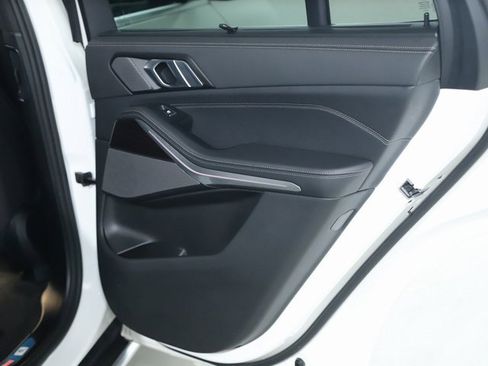 Certified 2026 BMW X5 xDrive40i w/ Climate Comfort Package image 32