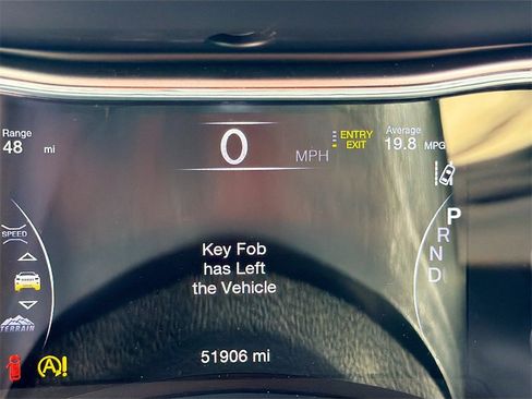 Used 2019 Jeep Grand Cherokee Overland w/ Jeep Active Safety Group image 12