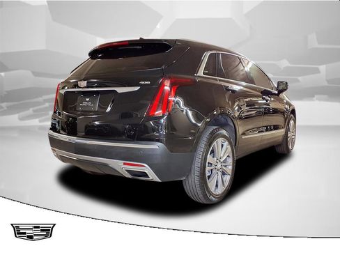 Certified 2025 Cadillac XT5 Premium Luxury image 2