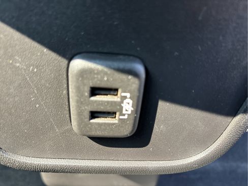 Certified 2024 Chevrolet Equinox LS w/ LS Convenience Package FWD image 23