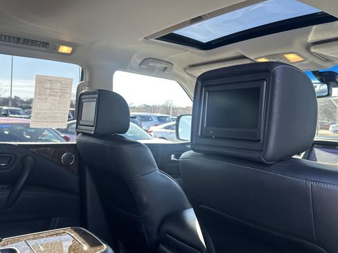 Used 2016 INFINITI QX80 Luxe w/ 22" Wheel Package image 17