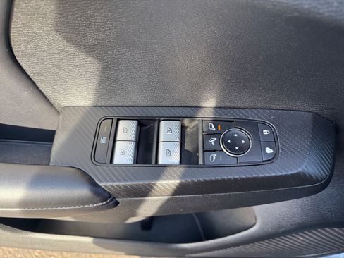 Used 2024 Mitsubishi Outlander SE FWD image 12