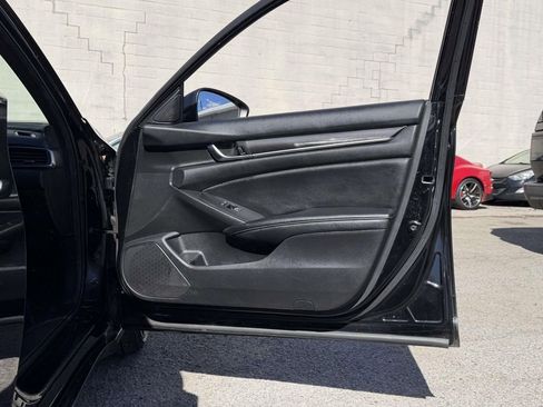 Used 2021 Honda Accord Sport image 12