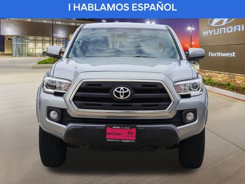 Used 2016 Toyota Tacoma SR5 w/ SR5 Appearance Package (SN) RWD image 5