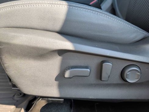 Used 2021 Subaru Forester Premium image 14