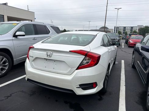 Used 2016 Honda Civic EX image 3