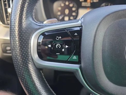 Used 2018 Volvo XC60 T5 R-Design w/ Protection Package AWD/4WD image 19