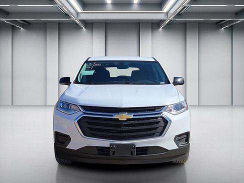 Used 2019 Chevrolet Traverse LS w/ LPO, Cargo Package FWD image 2