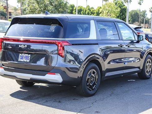 New 2026 Kia Carnival image 8