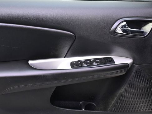 Used 2017 Dodge Journey SXT image 23