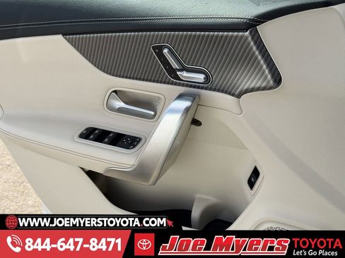 Used 2025 Mercedes-Benz CLA 250 image 25