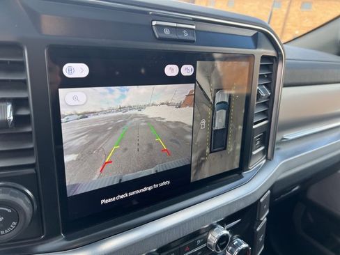 Certified 2025 Ford F350 Platinum w/ FX4 Off-Road Package image 15