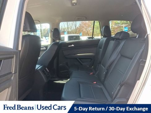 Certified 2023 Volkswagen Atlas SE w/ Black Wheel Package image 11