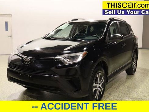 Used 2017 Toyota RAV4 LE image 3