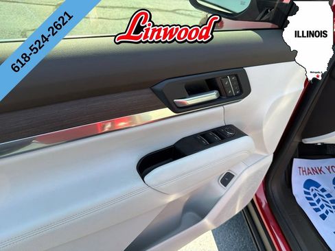 Used 2026 GMC Terrain Denali AWD/4WD image 17