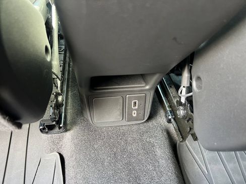 Used 2022 Buick Encore GX Select AWD/4WD image 14