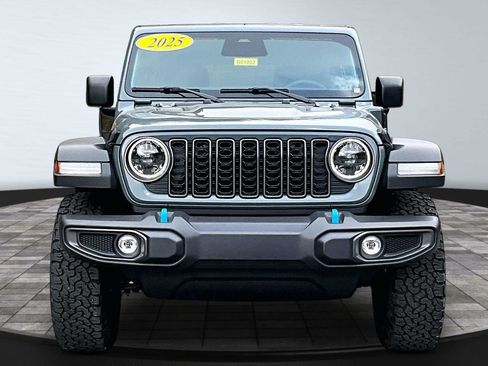 Used 2025 Jeep Wrangler Unlimited Rubicon 4xe image 4