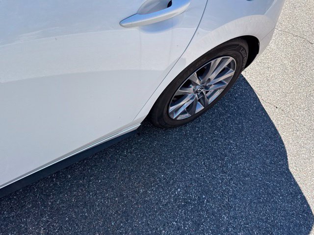Used 2022 MAZDA MAZDA3 s FWD image 14