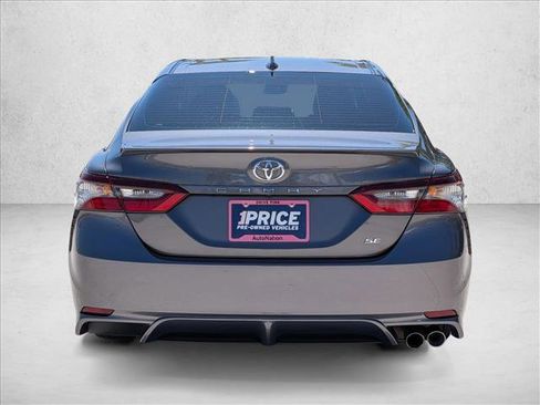 Used 2023 Toyota Camry SE FWD image 7