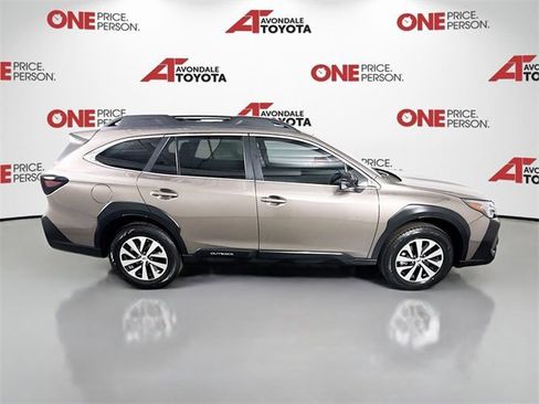 Used 2024 Subaru Outback Premium image 8