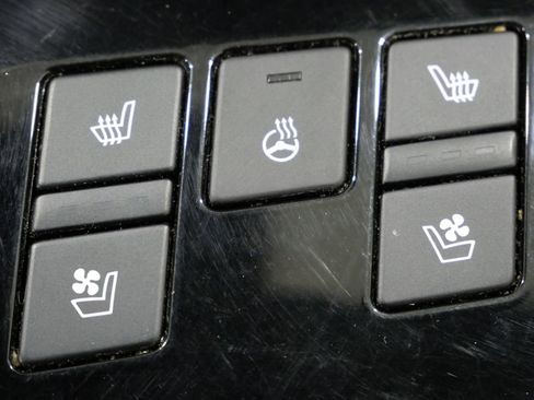 Used 2023 Kia Sportage SX image 22