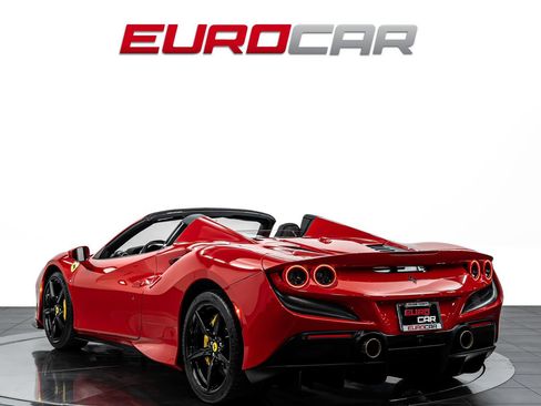 Used 2021 Ferrari F8 Tributo RWD image 4