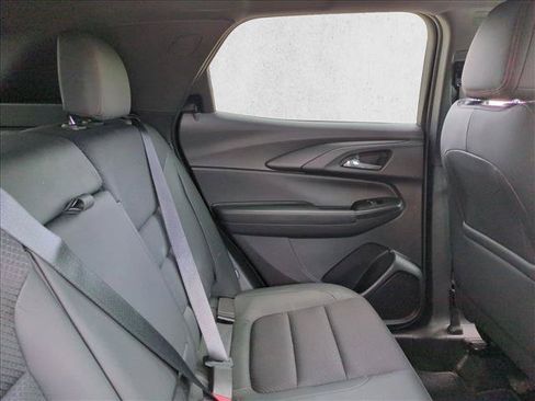 Used 2022 Chevrolet TrailBlazer RS w/ Sun and Liftgate Package FWD image 19