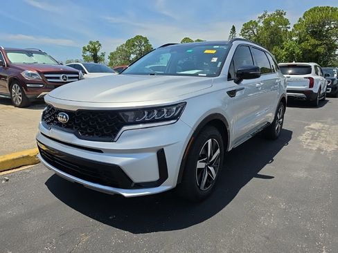Certified 2021 Kia Sorento S w/ Panoramic Sunroof Package FWD image 5