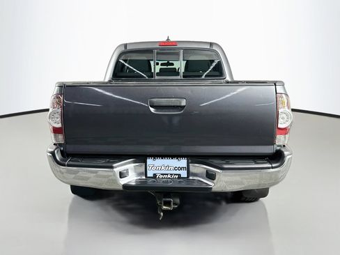 Used 2014 Toyota Tacoma PreRunner w/ SR5 Package RWD image 7