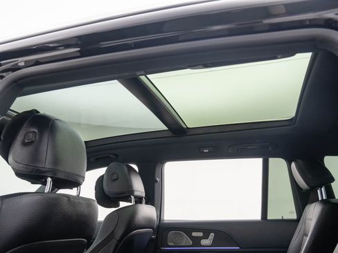 New 2026 Mercedes-Benz GLS 580 4MATIC image 19