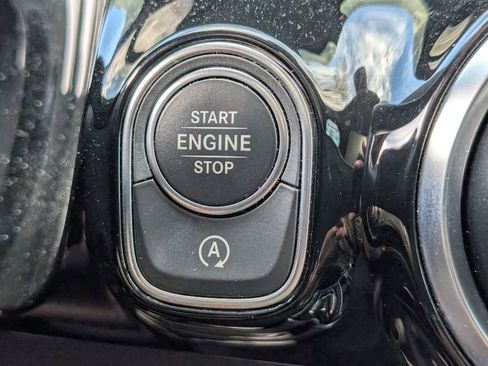 Certified 2021 Mercedes-Benz GLA 250 4MATIC image 17