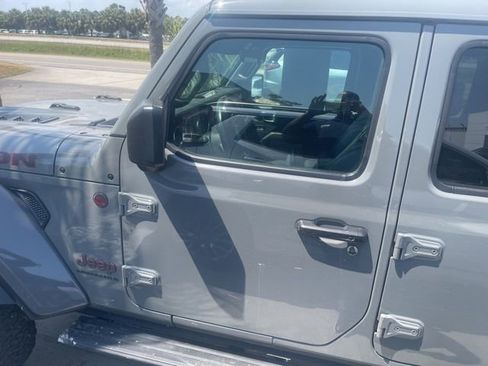 Used 2023 Jeep Wrangler Unlimited Rubicon w/ Xtreme 35 Tire Package AWD/4WD image 10