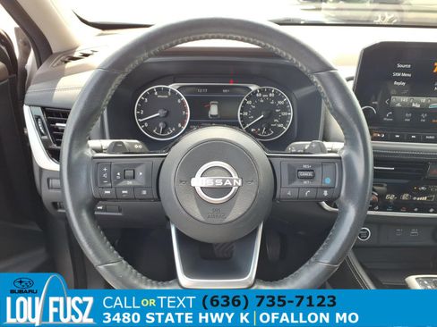 Used 2023 Nissan Rogue SL w/ SL Premium Package image 19