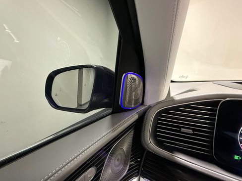 Used 2024 Mercedes-Benz Maybach GLS 600 4MATIC image 21