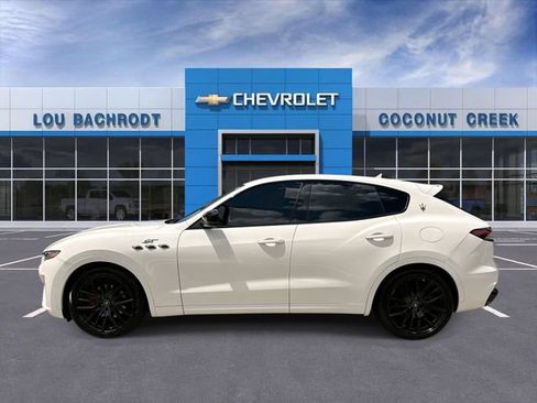 Used 2022 Maserati Levante GT AWD/4WD image 5