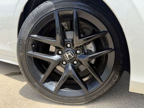 Used 2023 Honda Civic Sport image 10