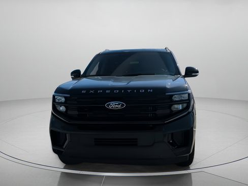 New 2026 Ford Expedition Max Active RWD image 9