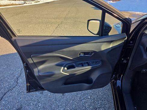 New 2025 Nissan Versa SV image 17