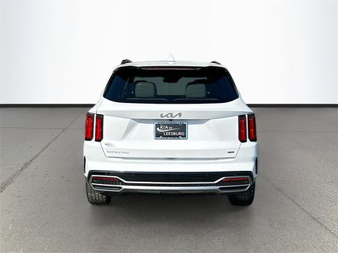 Certified 2023 Kia Sorento SX image 6