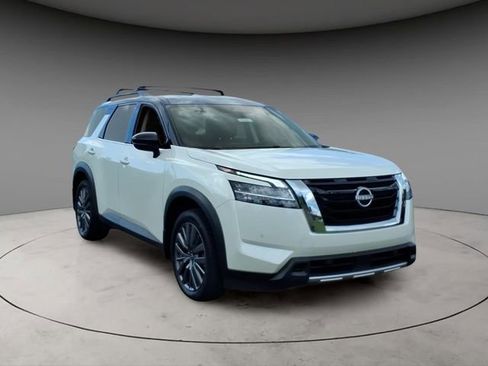 Certified 2023 Nissan Pathfinder SL w/ SL Premium Package AWD/4WD image 15