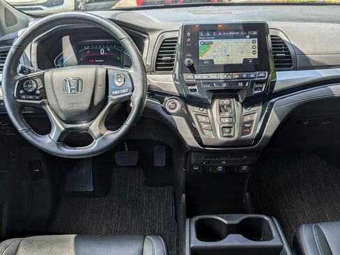 Used 2024 Honda Odyssey Touring image 4