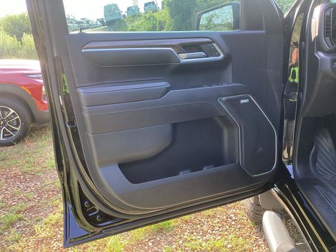 Used 2025 Chevrolet Silverado 1500 RST AWD/4WD image 9
