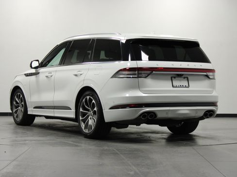 Used 2022 Lincoln Aviator Grand Touring w/ Equipment Group 301A AWD/4WD image 6
